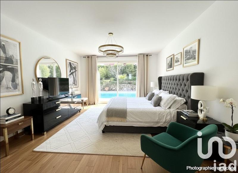 Maison - 280 m² - 7 pièces