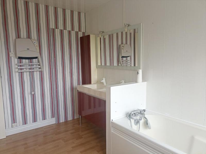 Maison - 121 m² - 6 pièces