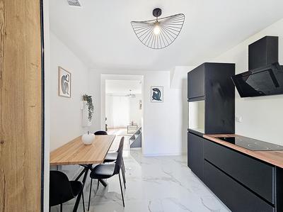 Appartement - 95 m² - 4 pièces