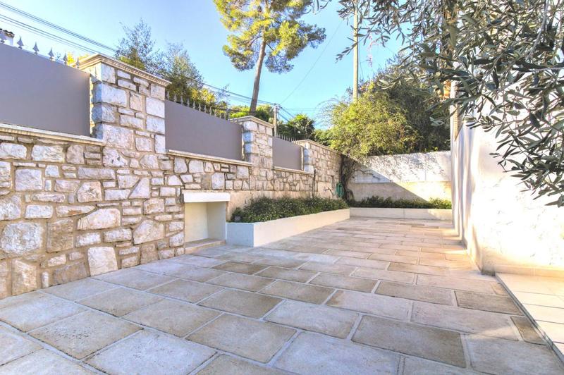 Maison - 104 m² - 4 pièces