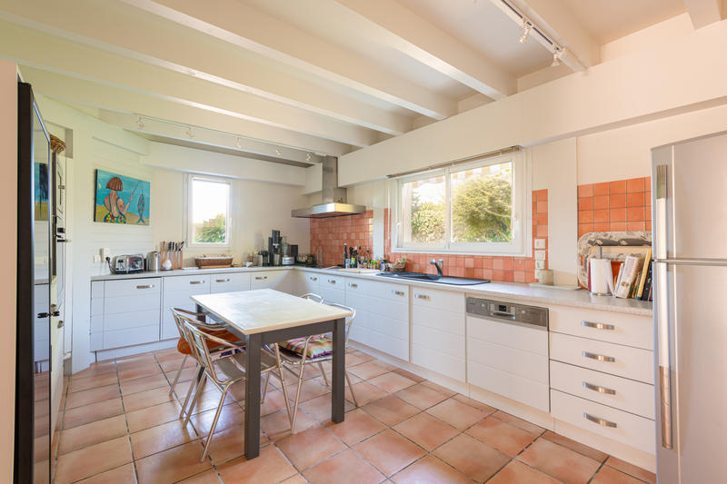 Maison - 230 m² - 5 pièces