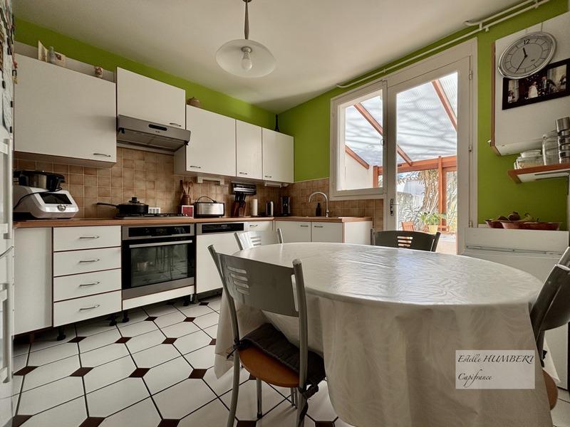 Maison - 94 m² - 5 pièces