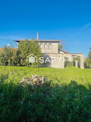 Maison - 210 m² - 7 pièces