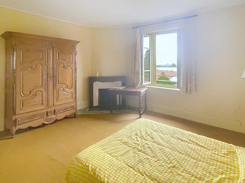 Maison - 329 m² - 11 pièces