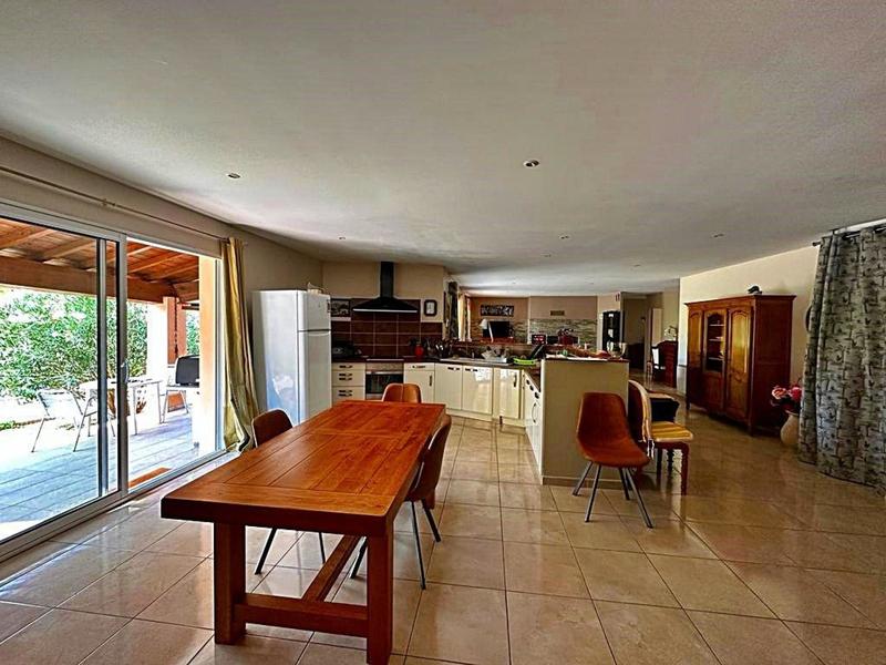 Maison - 176 m² - 5 pièces