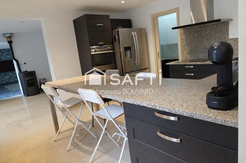 Maison - 226 m² - 7 pièces