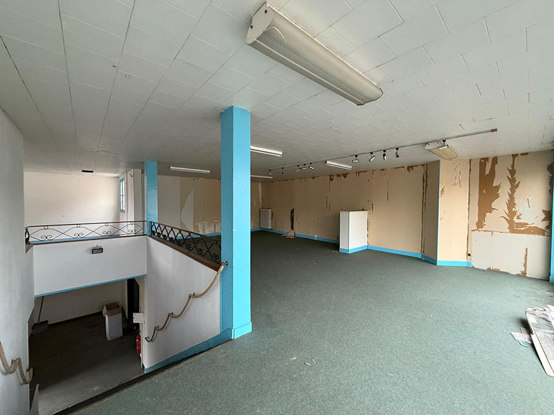 Local commercial - 251 m² - 5 pièces