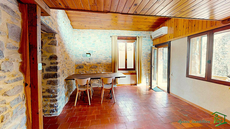 Maison - 160 m² - 8 pièces