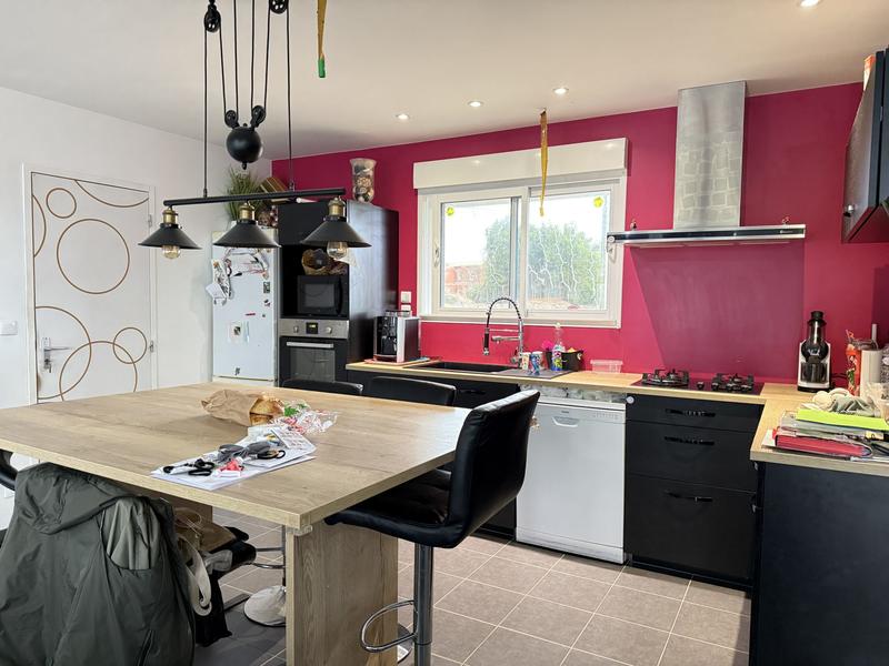 Maison - 95 m² - 4 pièces