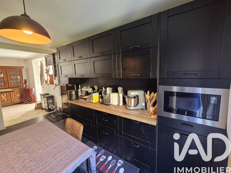 Maison - 180 m² - 5 pièces