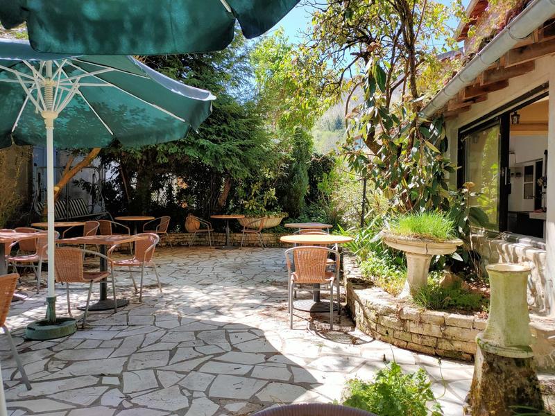 Maison - 470 m² - 20 pièces