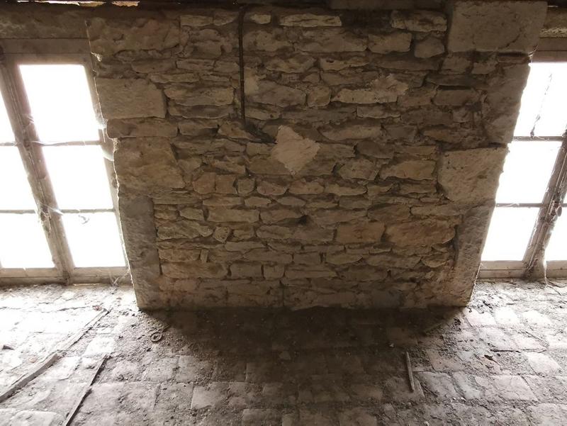 Maison - 300 m² - 4 pièces