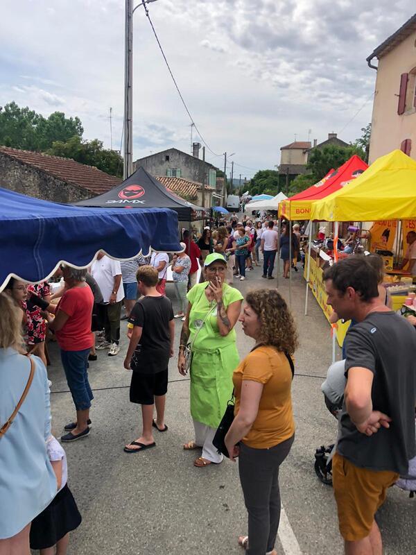 Vide grenier - fête de la cerise