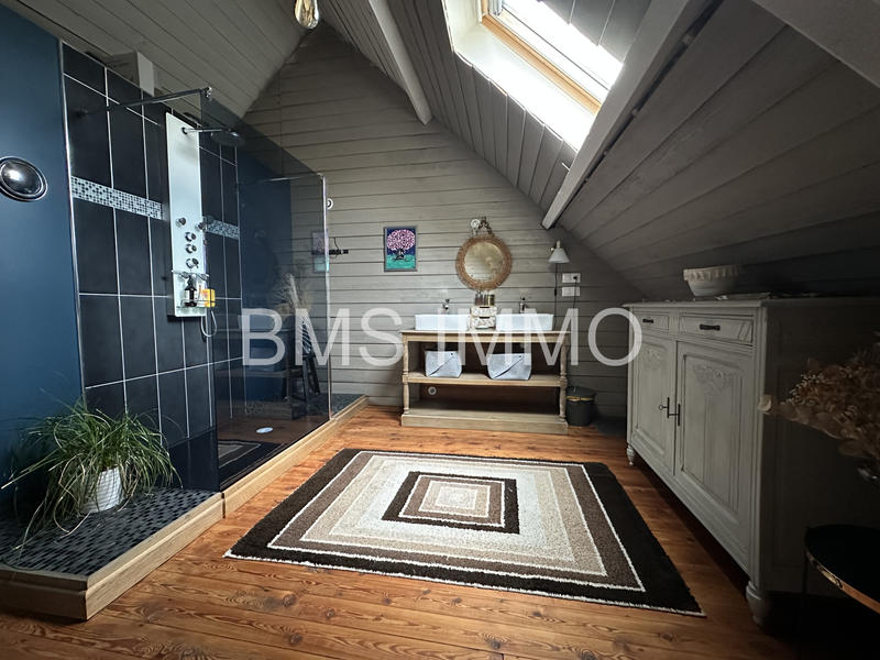 Maison - 158 m² - 6 pièces