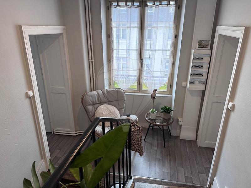 Immeuble - 240 m² - 10 pièces