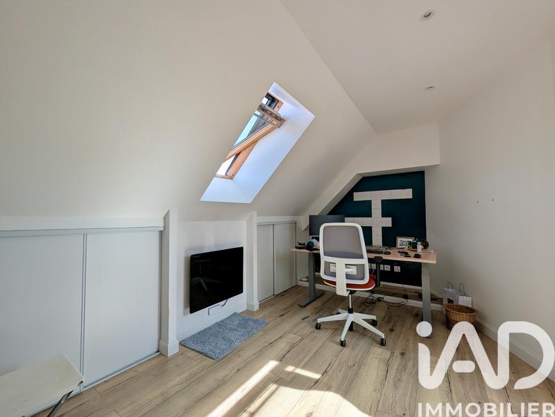 Maison - 180 m² - 6 pièces