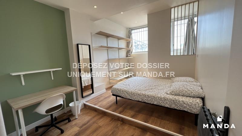 Chambre - 12 m² - 5 pièces