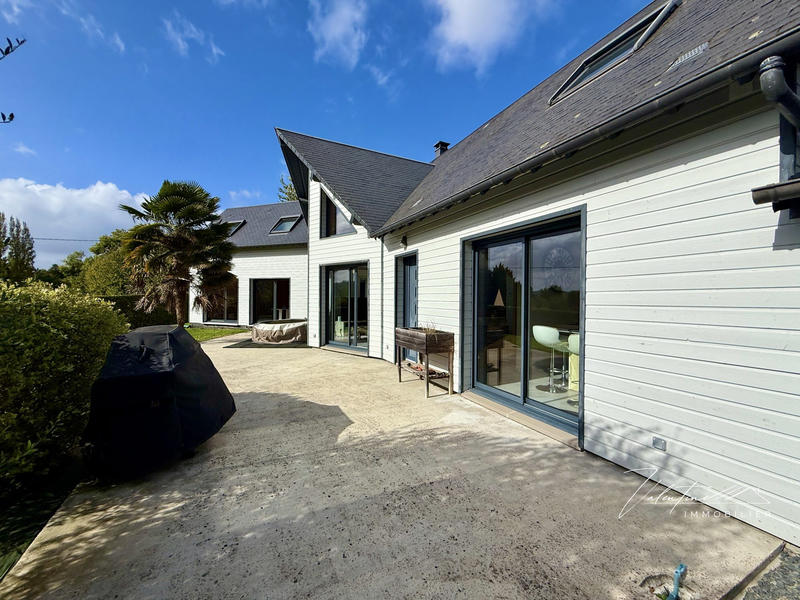 Maison contemporaine - 142 m² - 7 pièces