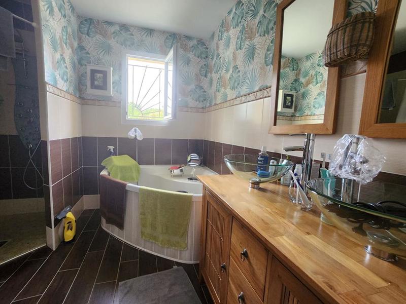 Maison - 102 m² - 4 pièces