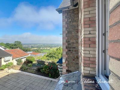 Maison - 146 m² - 7 pièces