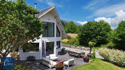 Maison - 231 m² - 6 pièces