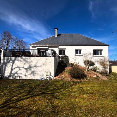 Maison traditionnelle - 195 m² - 7 pièces