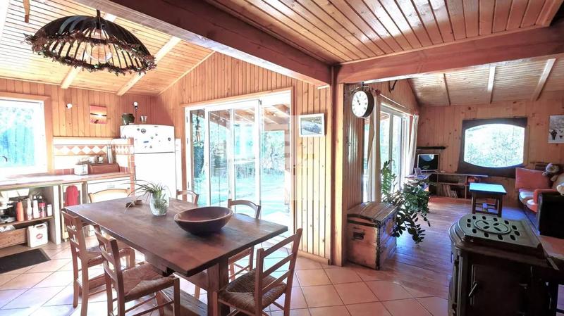 Maison - 130 m² - 9 pièces