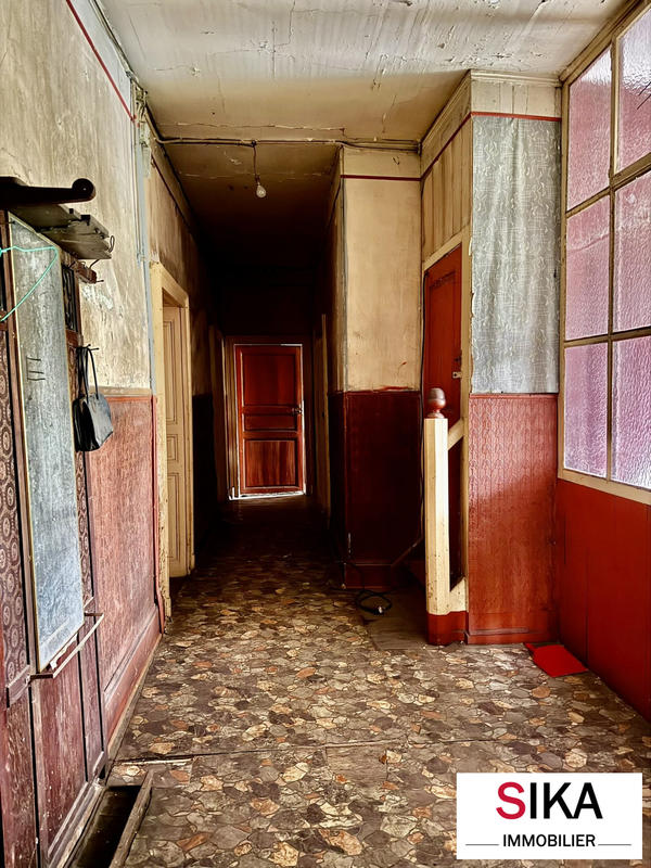 Maison ancienne - 303 m² - 10 pièces