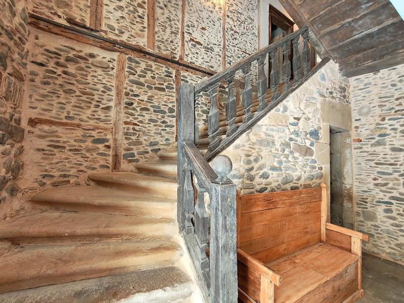 Maison - 372 m² - 8 pièces