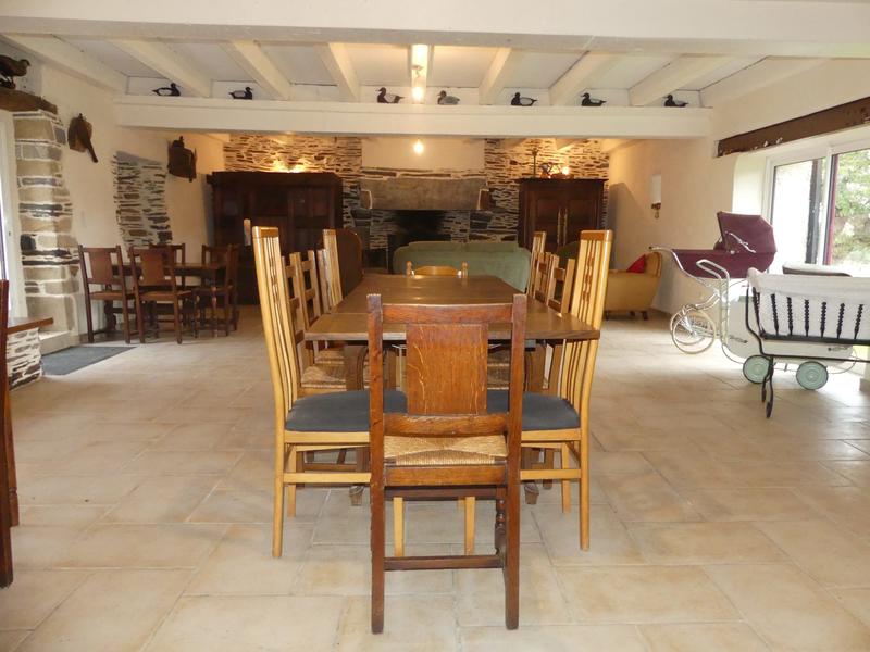 Maison - 203 m² - 7 pièces