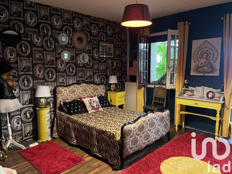 Maison - 180 m² - 8 pièces