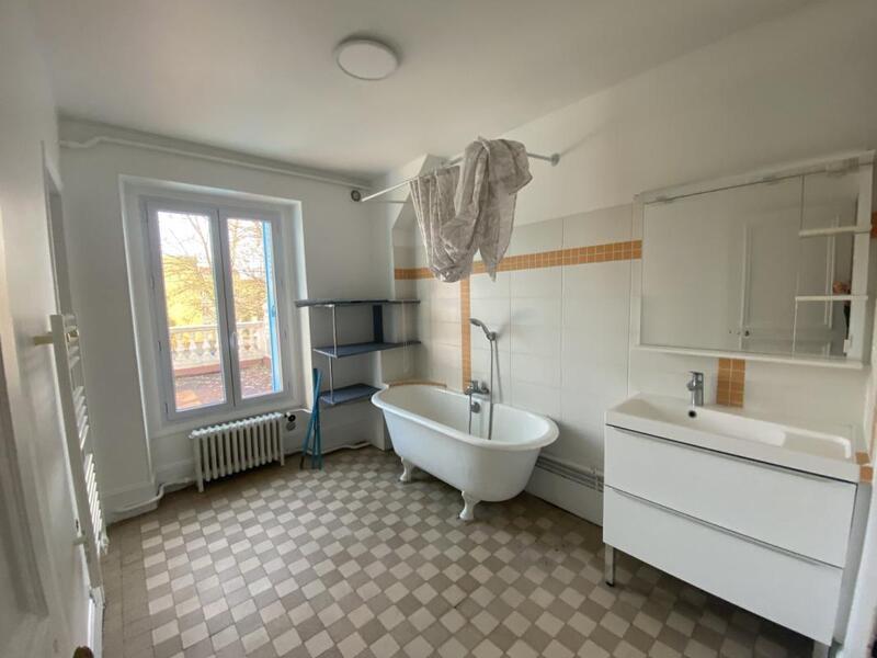 Maison - 151 m² - 7 pièces