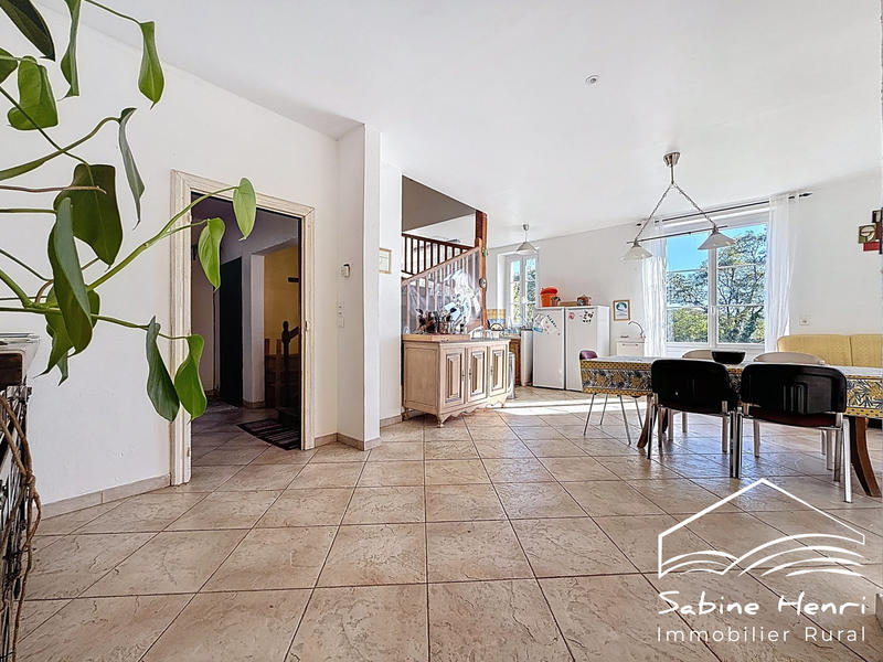 Maison - 538 m² - 20 pièces