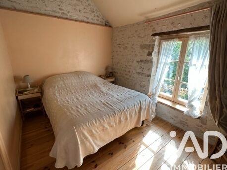 Maison - 259 m² - 9 pièces