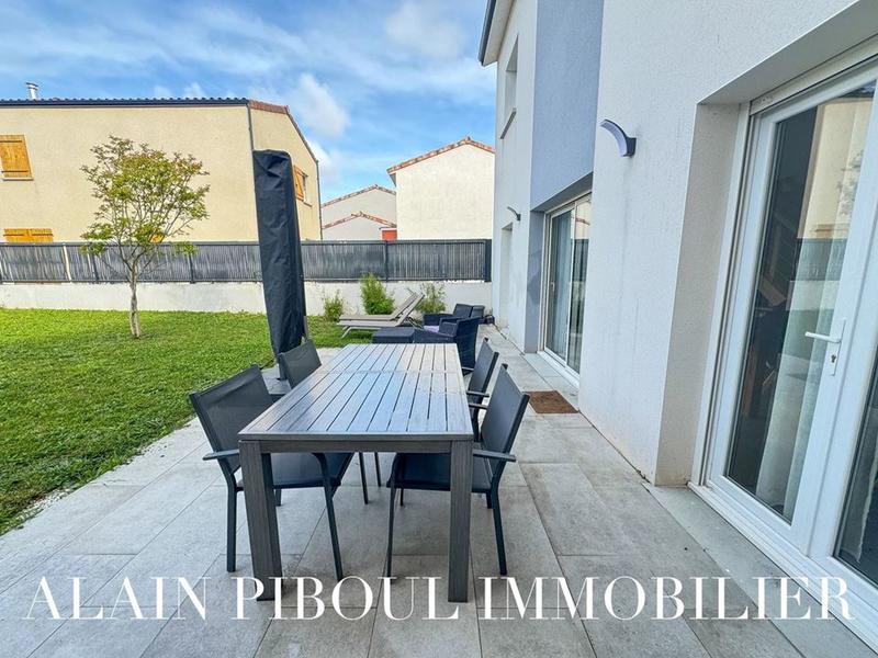 Maison traditionnelle - 105 m² - 4 pièces