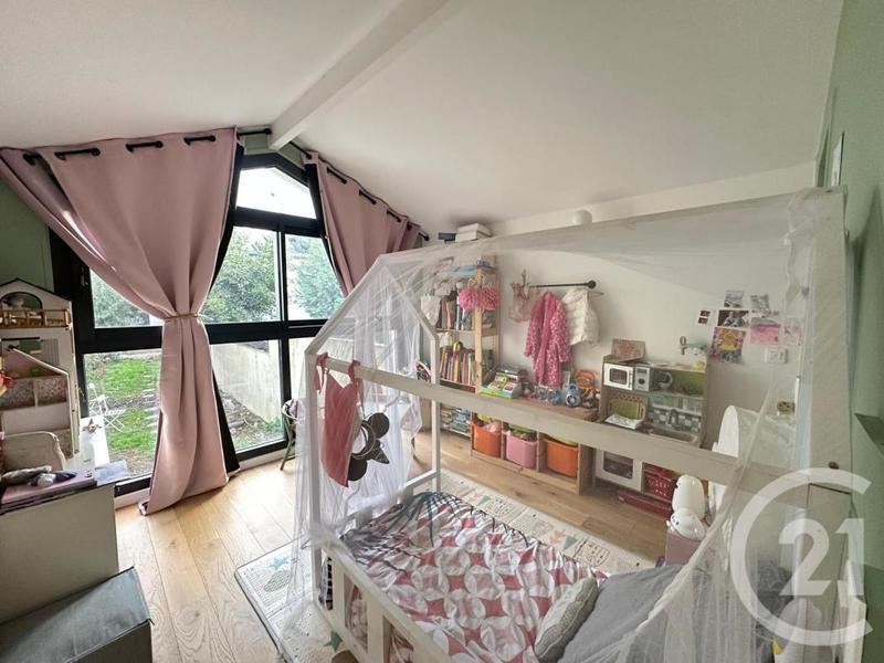 Maison - 107 m² - 6 pièces