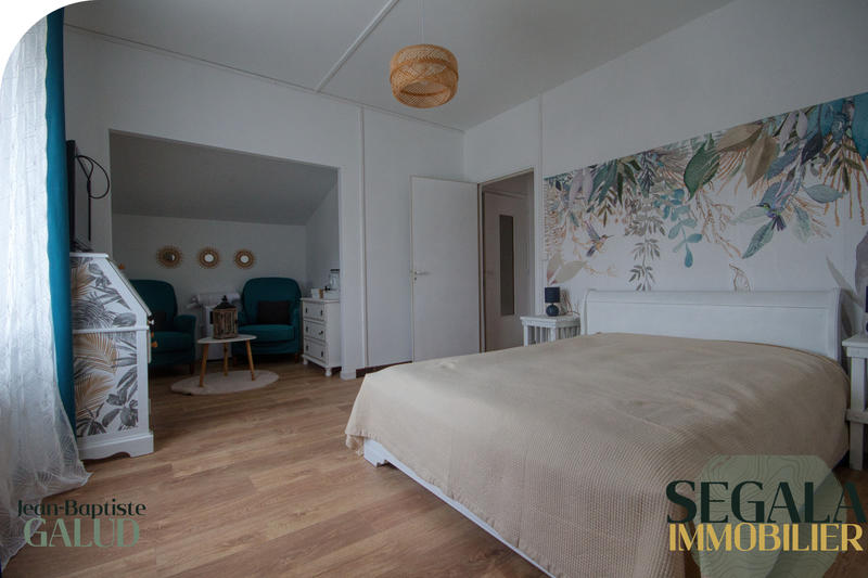 Maison - 140 m² - 5 pièces