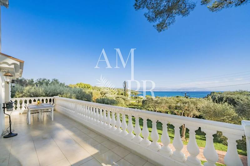 Villa - 257 m² - 4 pièces