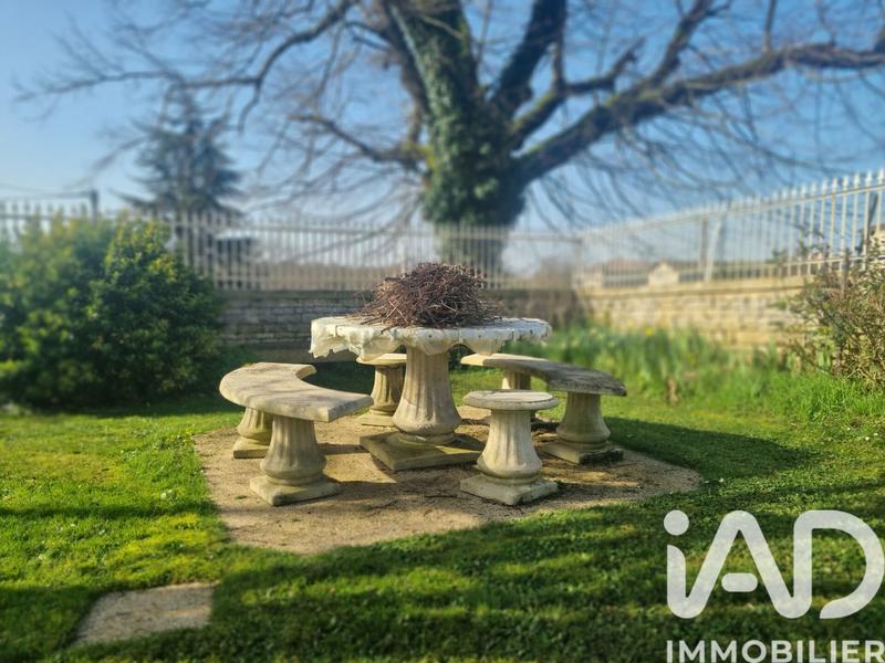 Maison - 254 m² - 6 pièces