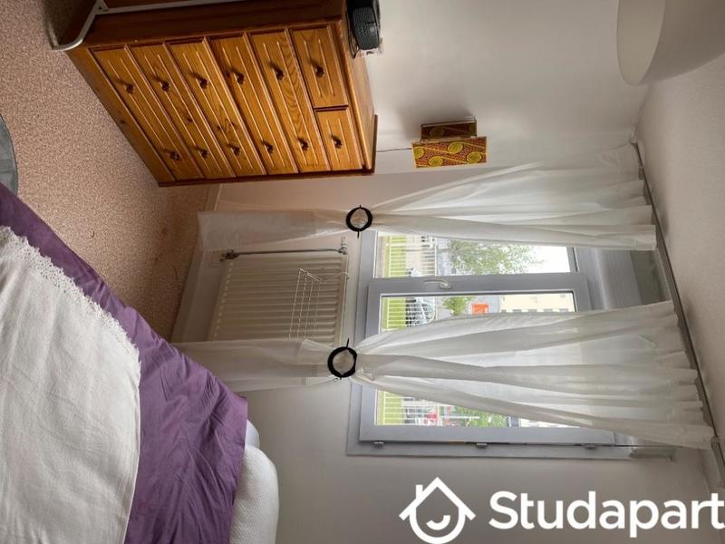 Chambre - 12 m² - 1 pièce