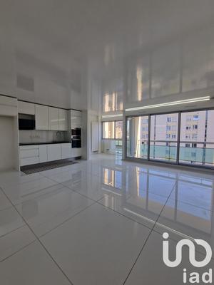 Appartement - 95 m² - 3 pièces