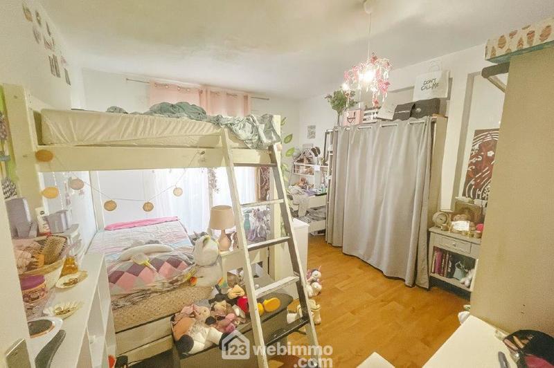 Villa - 84 m² - 5 pièces