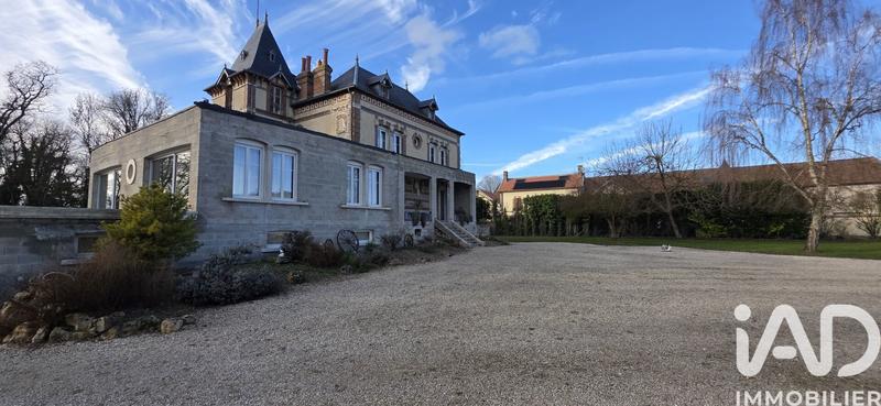 Maison - 226 m² - 8 pièces