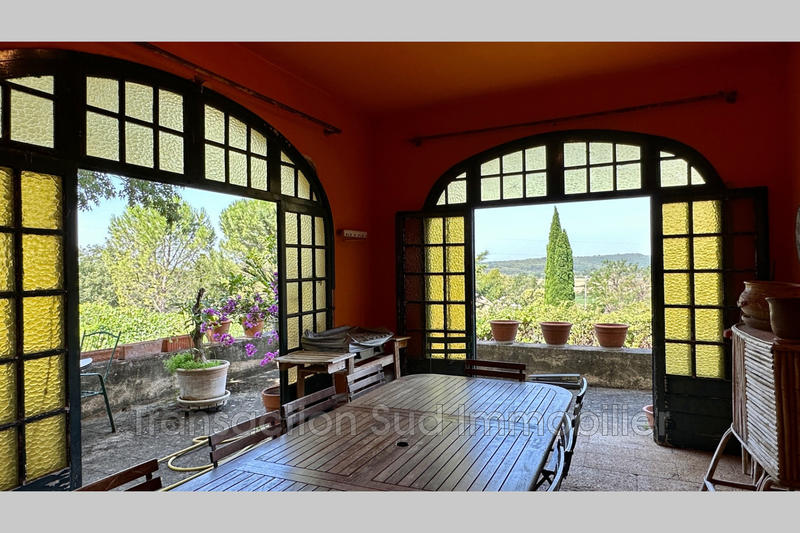 Maison - 231 m² - 8 pièces