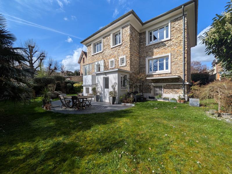 Maison - 188 m² - 7 pièces