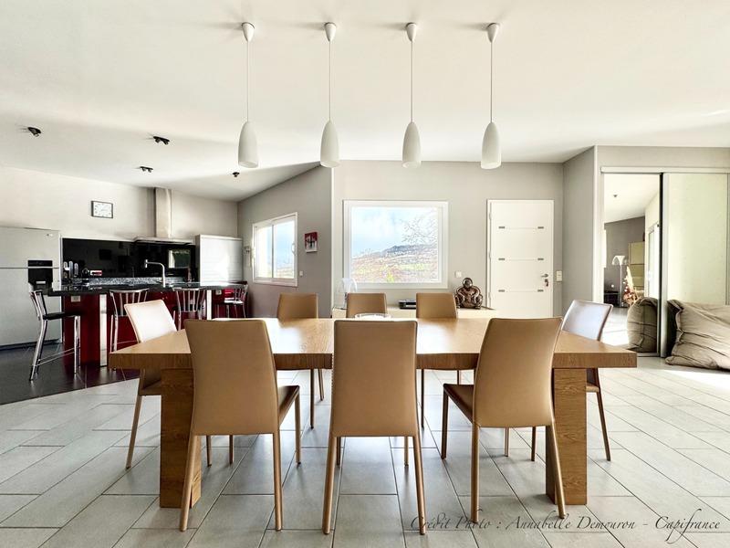 Maison - 196 m² - 6 pièces