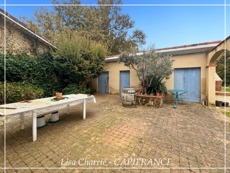 Maison en pierre - 236 m² - 8 pièces