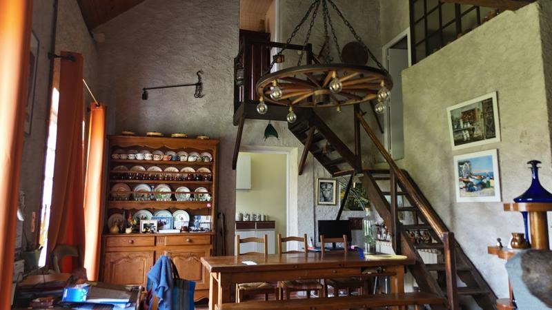 Maison - 200 m² - 8 pièces