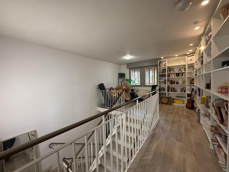 Appartement - 175 m² - 6 pièces