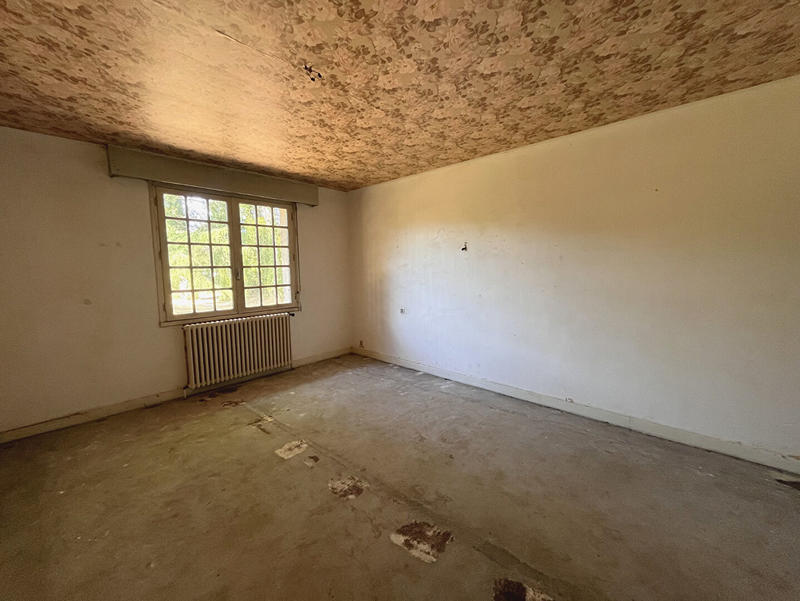 Maison - 250 m² - 6 pièces